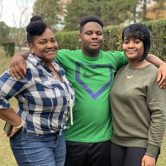 Meet your Posher, Pamela - Picture 1 of 1